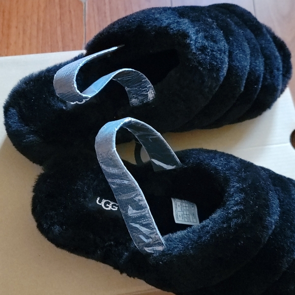 Ugg Slippers - Picture 2 of 5